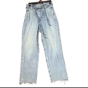 Abercrombie & Fitch Mom Cropped Blue Jeans Womens Size 4R/27 Paper Bag Belted